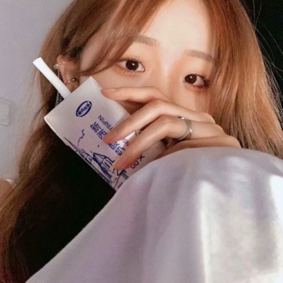 2025最新美女头像图片
