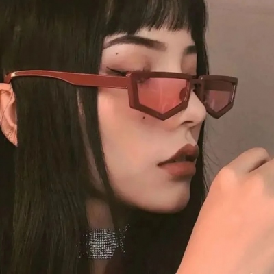 欧美女头酷酷的小姐姐高清图片