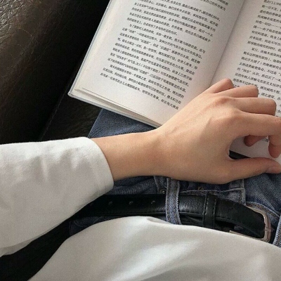 优质男头真人干净微丧高清图片