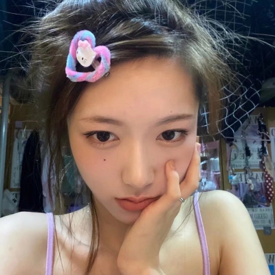 2025年流行的微信头像女高清图片