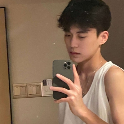 2025真人最火男生头像高冷高清图片