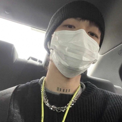 帅气而又冷漠的男生头像图片