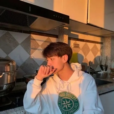成熟有魅力的男头像图片