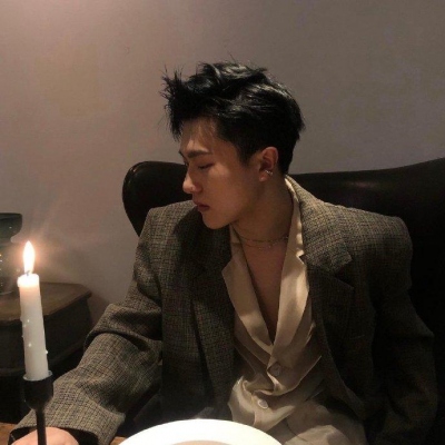 帅气而又冷漠的男生头像图片