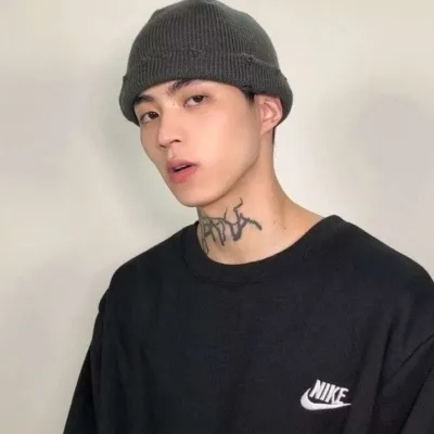 成熟有魅力的男头像图片