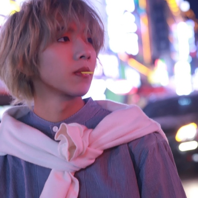 2025潮流男生头像