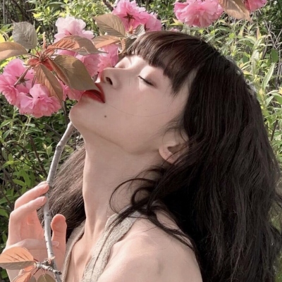 头像女生2025最新火高清照片