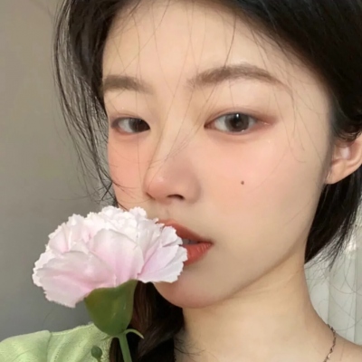 特别撩人的头像女