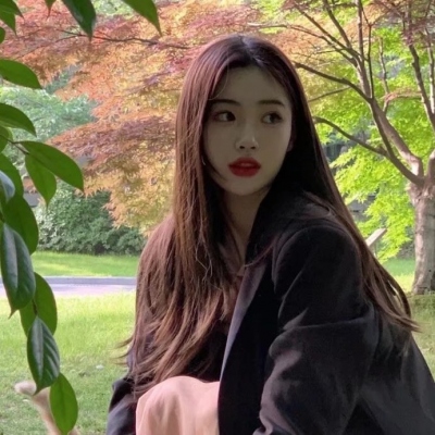森系女头像唯美高清图片