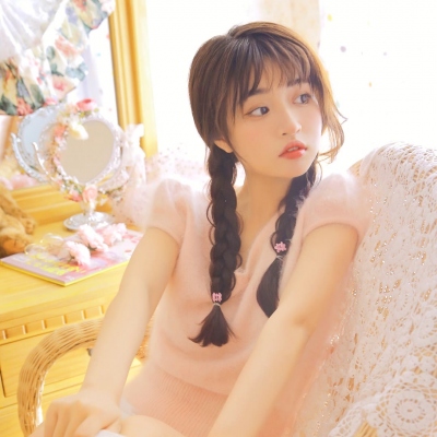 微信唯美小清新意境女头图片