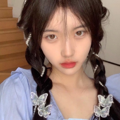 森系女头像唯美高清图片