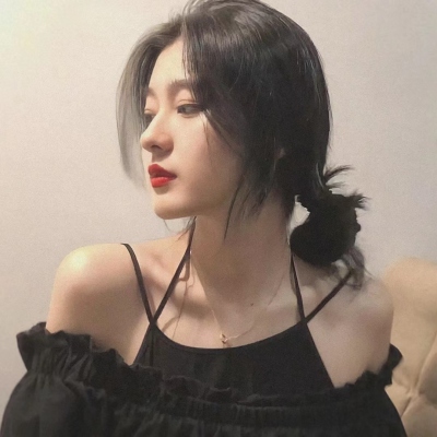 万年不换头像的女生