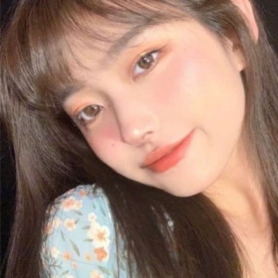 微信头像简约干净女生高清图片
