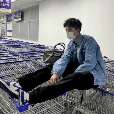 帅气而又冷漠的男生头像图片