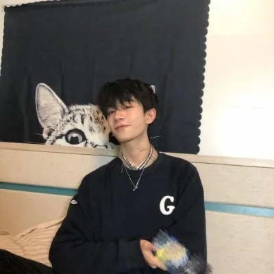 成熟有魅力的男头像图片
