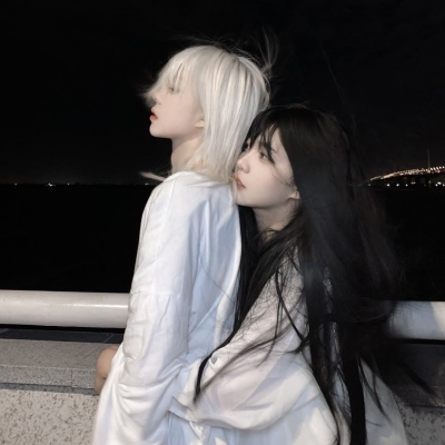 气质御姐两人闺蜜头像图片