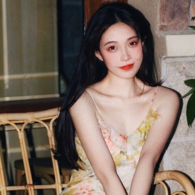 微信头像夏天女生真实照片