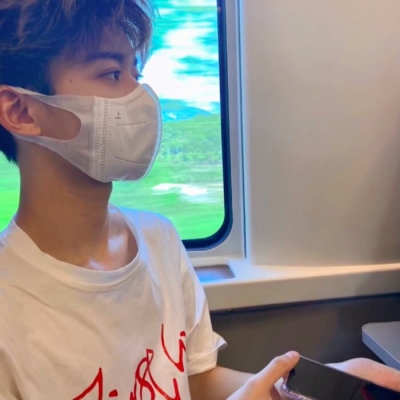 大学生最火的微信头像男