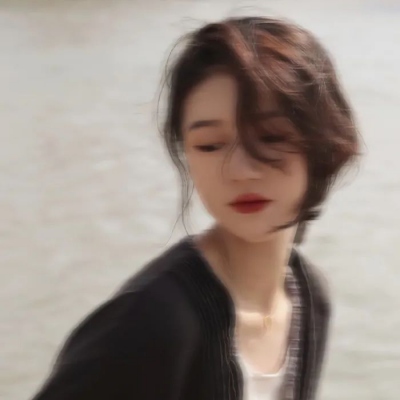 2025最火个性女头图片