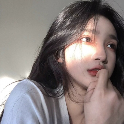 2025新款美女真人头像图片