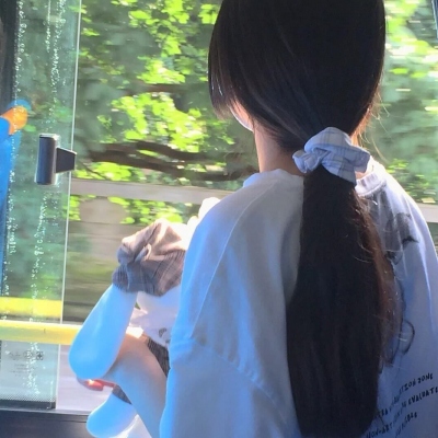 唯美绿色系清新女头图片