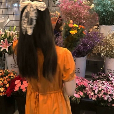 微信真人女头微丧不露脸图片