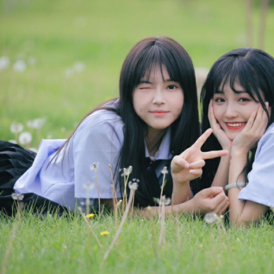 2025最火女闺蜜微信头像