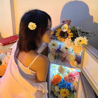 2025新款美女真人头像图片
