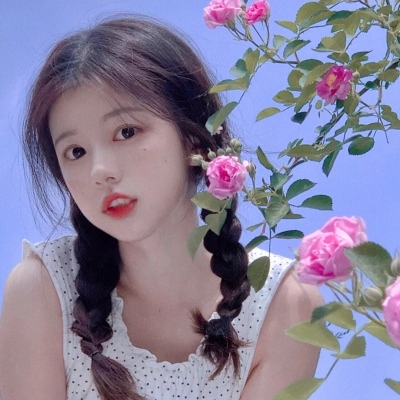 微信女生带花唯美意境图片