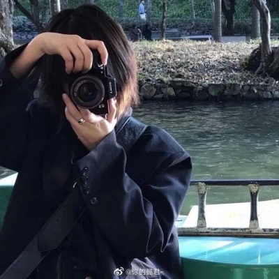 2025最火个性女头图片
