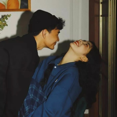 微信一人一半两人情侣头像真人图片