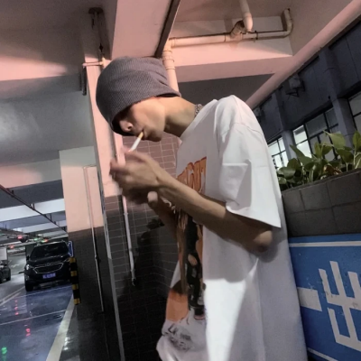 微信超拽侧脸男生帅气头像图片