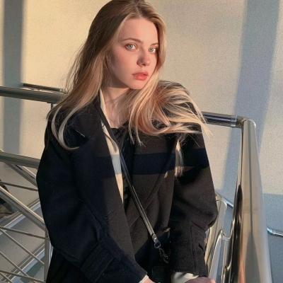 微信欧美女头ins单人高清真人图片