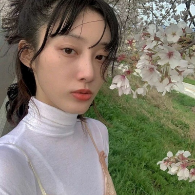 微信真人御姐小众头像图片