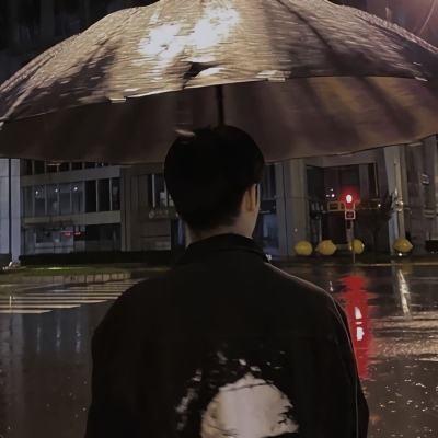 2025最火好看头像男生帅气图片
