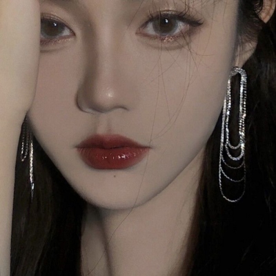 2025超有个性的女生头像真人图片