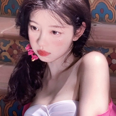 微信唯美干净清新温柔少女头像图片