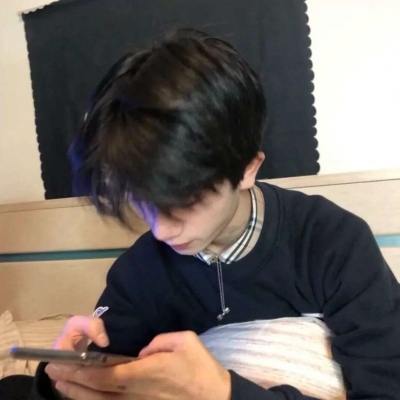 20254k男生超清头像图片