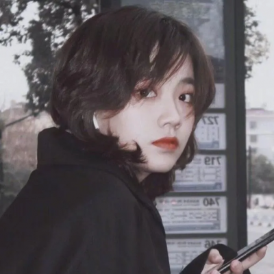 2025最火个性头像图片女生