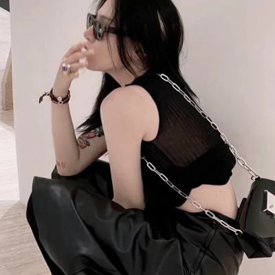 2025真人女生超拽头像图片