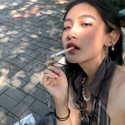 微信真人御姐小众头像图片