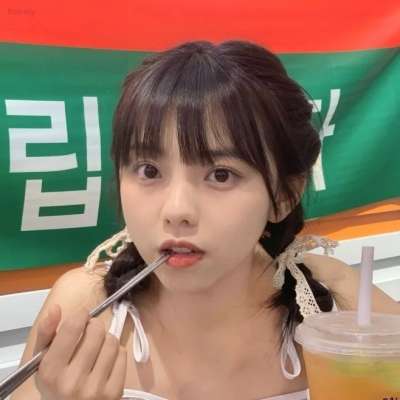 微信真实女生十几岁头像图片
