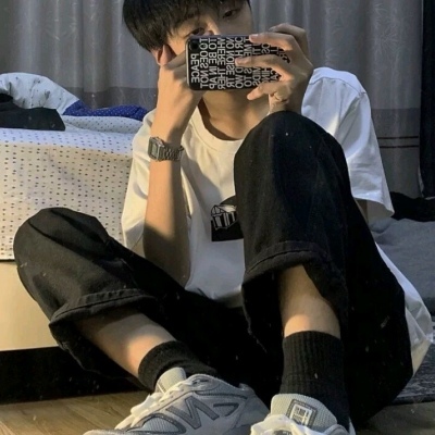 20254k男生超清头像图片
