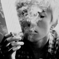 超拽霸气男生叼烟吸烟抽烟头像图片