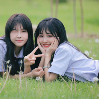 2025最火女闺蜜微信头像