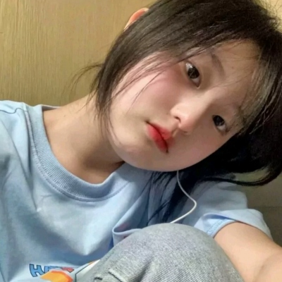 伤感女生真人头像图片