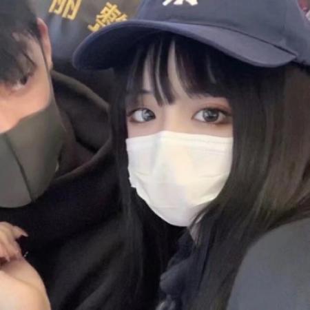 2025甜美秀恩爱情侣头像一男一女双人图片
