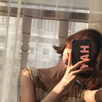 女人头像侧面简单气质图片