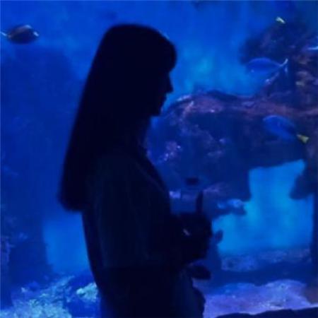 2025简单耐看头像唯美侧面情侣