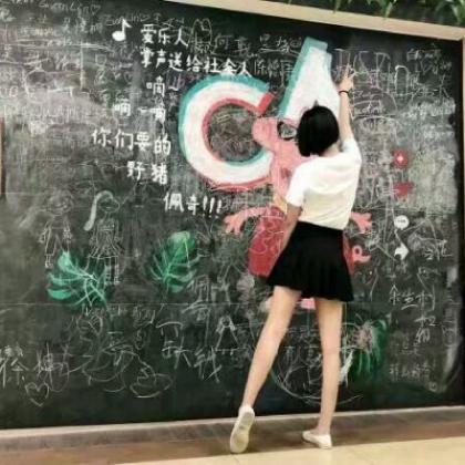 2025最新微信情侣头像背影两张唯美图片